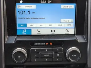Ford F-150 2017 4x4 XLT 4dr SuperCrew 5.5 ft. SB