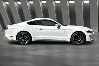 Ford Mustang 2022 EcoBoost 2p Fastback