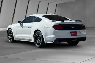 Ford Mustang 2022 EcoBoost 2p Fastback