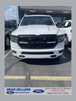Ram 1500 2020 4x4 Lone Star 4dr Cabina de Tripulacion Extra Corta 5.6 ft. SB Pickup