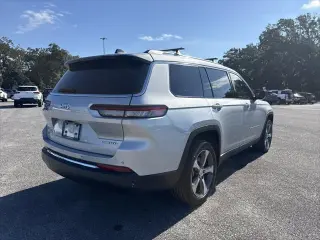 Jeep Grand Cherokee L 2023 4x4 Limitada 4p SUV