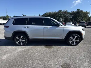 Jeep Grand Cherokee L 2023 4x4 Limitada 4p SUV