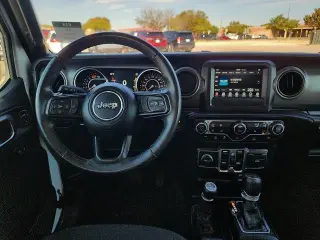 Jeep Wrangler 2023 4x4 Sport 4p SUV