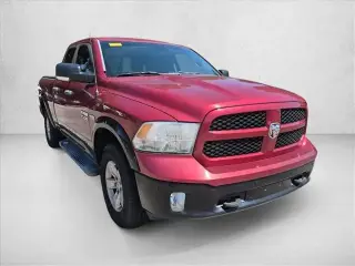 Ram 1500 2014 4x4 SLT 4p Cubica Quad Cab 6.3 ft. CB Camioneta