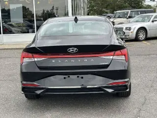 Hyundai ELANTRA 2023 Limited 4dr Sedán SULEV