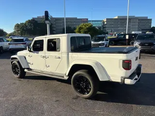 Jeep Gladiator 2022 4x4 Overland 4p Cabaaña Crew 5.0 ft. CB