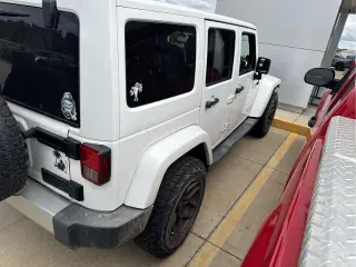 Jeep Wrangler Unlimited 2013 4x4 Sahara 4p SUV