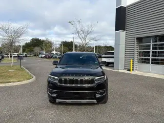Jeep Wagoneer L 2024 4x4 Serie II SUV de 4 puertas