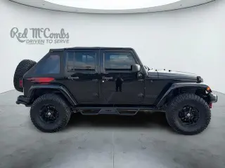 Jeep Wrangler Unlimited 2017 4x4 Sahara 4dr SUV