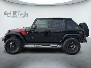 Jeep Wrangler Unlimited 2017 4x4 Sahara 4dr SUV