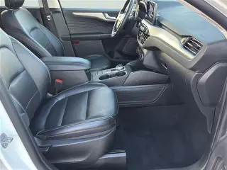 Ford Escape Híbrido Enchufable 2022 SEL 4dr SUV