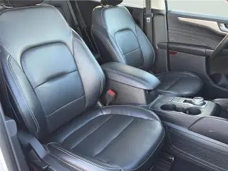 Ford Escape Híbrido Enchufable 2022 SEL 4dr SUV