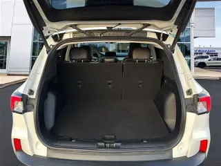 Ford Escape Híbrido Enchufable 2022 SEL 4dr SUV