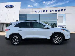 Ford Escape Híbrido Enchufable 2022 SEL 4dr SUV