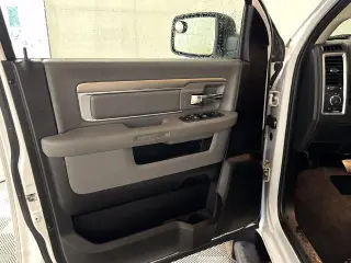 Ram 1500 2018 4x2 SLT 4dr Crew Cab 5.5 ft. SB Pickup