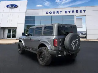 Ford Bronco 2022 4x4 Outer Banks SUV de 4 puertas
