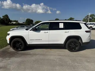 Jeep Grand Cherokee L 2023 4x2 Limited SUV de 4 puertas