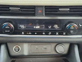 Nissan Rogue 2023 SV 4dr Crossover