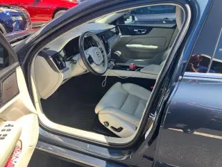 Volvo S60 2021 AWD T5 Inscription 4dr Sedán