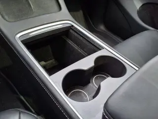 Tesla Model Y 2024 AWD Long Range 4dr Crossover