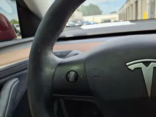Tesla Model Y 2024 AWD Long Range 4dr Crossover