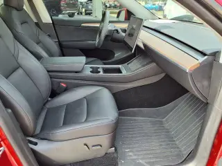Tesla Model Y 2024 AWD Long Range 4dr Crossover