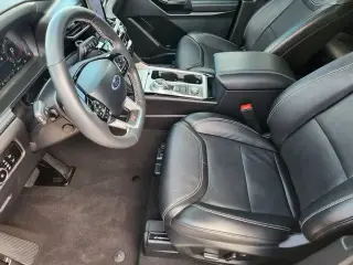 Ford Explorer 2024 AWD ST 4p SUV