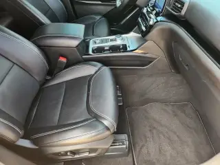 Ford Explorer 2024 AWD ST 4p SUV