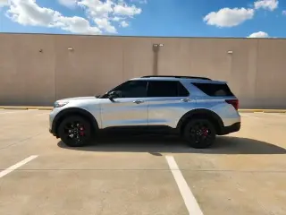 Ford Explorer 2024 AWD ST 4p SUV