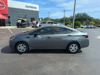 Nissan Versa 2020 S 4dr Sedan 5M