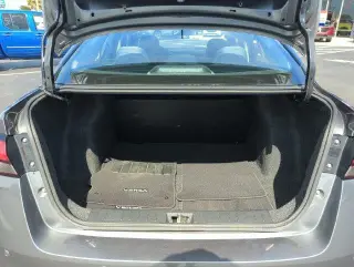 Nissan Versa 2020 S 4dr Sedan 5M