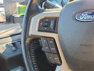 Ford F-350 Super Duty 2022 4x4 Lariat 4p Puerta de Tripulacion 6.8 ft. Cabina Doble Standard Ruedas Simples Camioneta