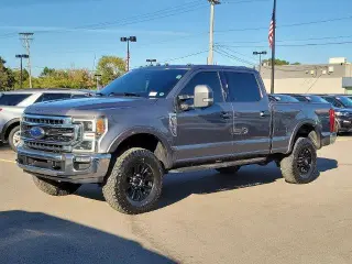 Ford F-350 Super Duty 2022 4x4 Lariat 4p Puerta de Tripulacion 6.8 ft. Cabina Doble Standard Ruedas Simples Camioneta