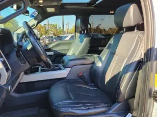 Ford F-350 Super Duty 2022 4x4 Lariat 4p Puerta de Tripulacion 6.8 ft. Cabina Doble Standard Ruedas Simples Camioneta