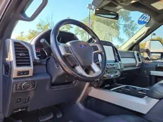 Ford F-350 Super Duty 2022 4x4 Lariat 4p Puerta de Tripulacion 6.8 ft. Cabina Doble Standard Ruedas Simples Camioneta