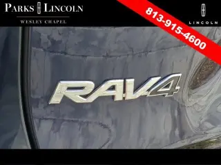 Toyota RAV4 2022 XLE 4dr SUV
