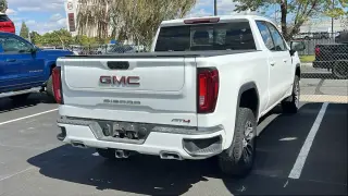 GMC Sierra 1500 2021 4x4 AT4 4p Camioneta Cabina Extendida 5.8 pies BA
