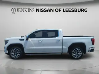 GMC Sierra 1500 2023 4x4 Denali 4p Cab Crew 5.8 ft. CB