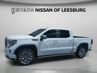 GMC Sierra 1500 2023 4x4 Denali 4p Cab Crew 5.8 ft. CB