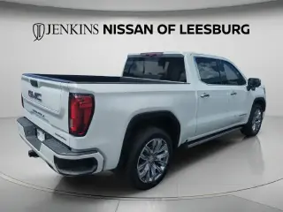 GMC Sierra 1500 2023 4x4 Denali 4p Cab Crew 5.8 ft. CB