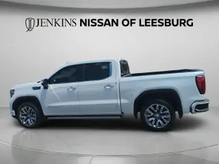 GMC Sierra 1500 2023 4x4 Denali 4p Cab Crew 5.8 ft. CB
