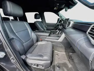 Toyota Tundra 2023 4x2 Platinum HV 4dr CrewMax Cab Pickup SB