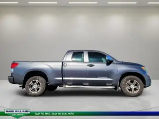 Toyota Tundra 2013 4x2 Grado 4dr Cabina Doble Pickup SB (4.0L V6)