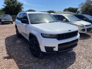 Jeep Grand Cherokee L 2023 4x2 Laredo 4p SUV