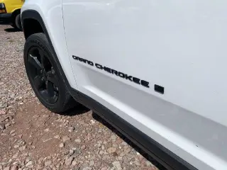 Jeep Grand Cherokee L 2023 4x2 Laredo 4p SUV