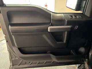 Ford F-150 2017 4x4 XLT 4dr SuperCrew 5.5 ft. SB