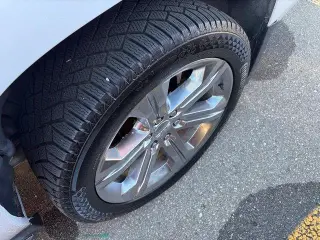 GMC Yukon XL 2019 4x4 Denali 4p SUV