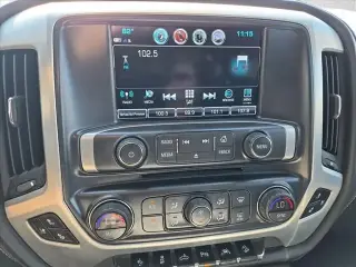 GMC Sierra 1500 2018 4x4 SLT 4dr Cabina de Tripulacion 5.8 ft. CB
