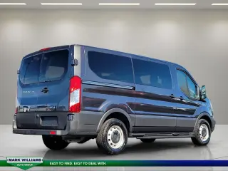 Ford Transit 2019 150 XL 3dr SWB Tech Roof Passenger Van con puerta lateral para pasajeros que se desliza