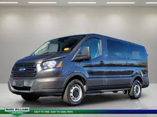 Ford Transit 2019 150 XL 3dr SWB Tech Roof Passenger Van con puerta lateral para pasajeros que se desliza